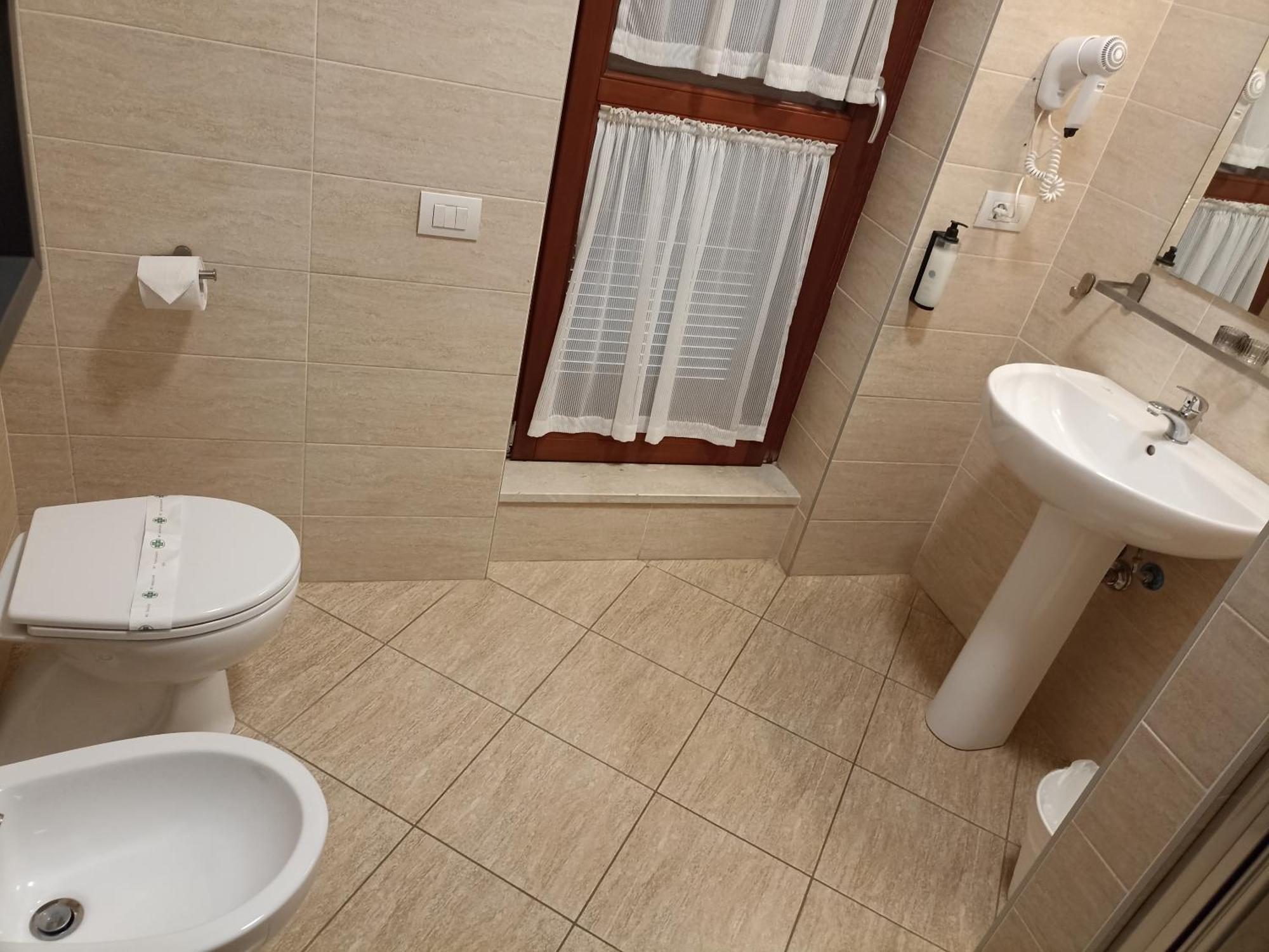 Palazzo Marignano Hotel 멜레냐노 외부 사진