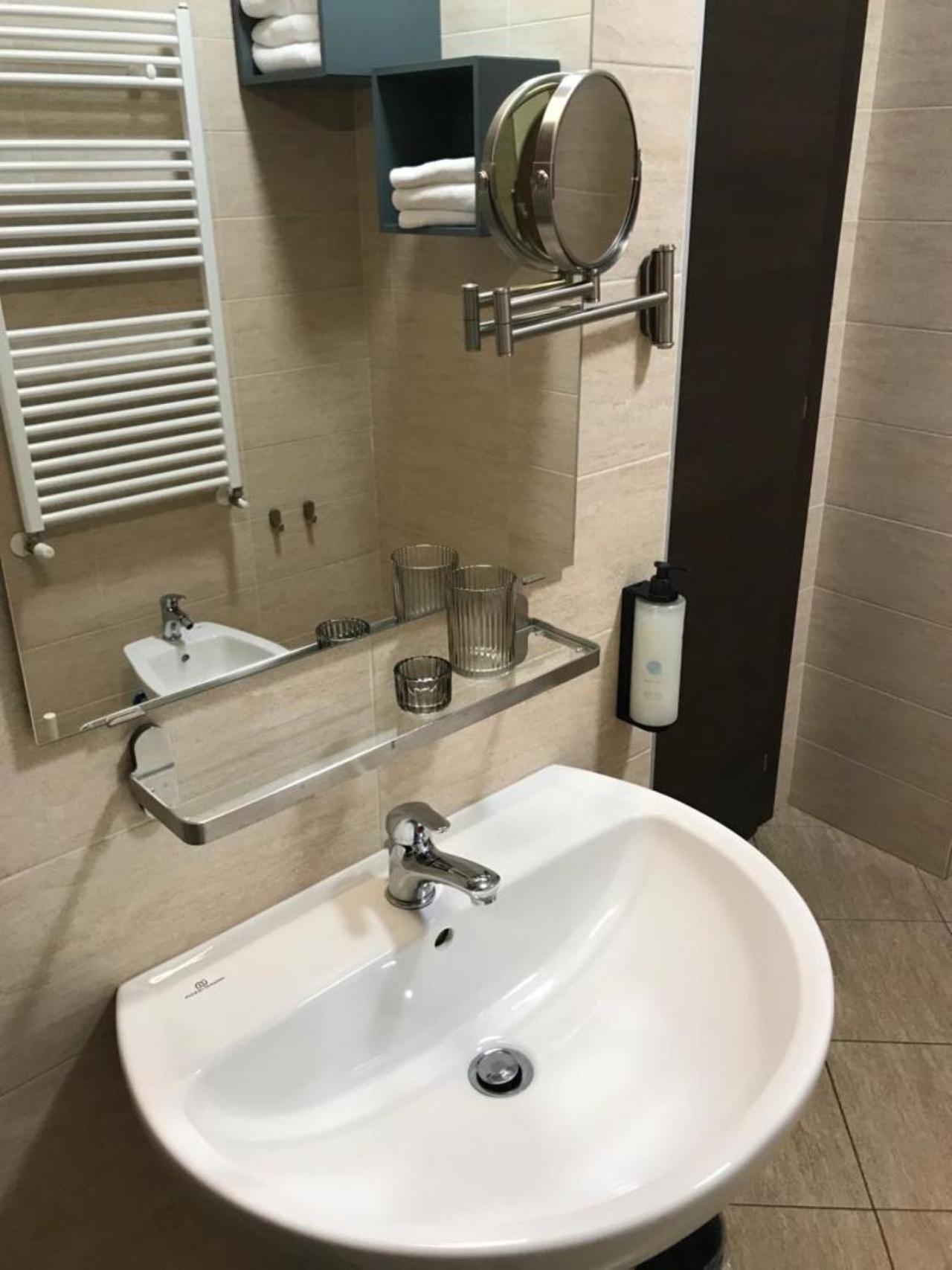 Palazzo Marignano Hotel 멜레냐노 외부 사진