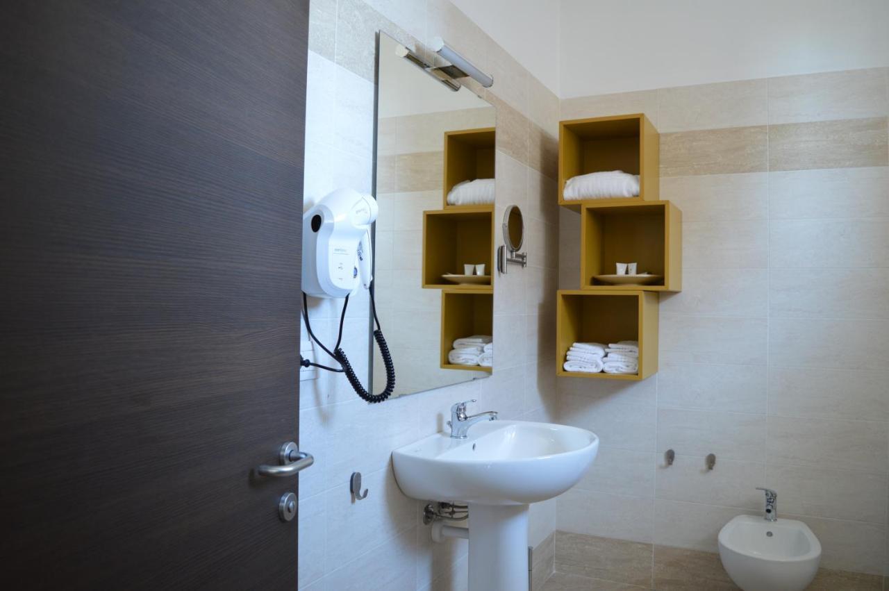 Palazzo Marignano Hotel 멜레냐노 외부 사진